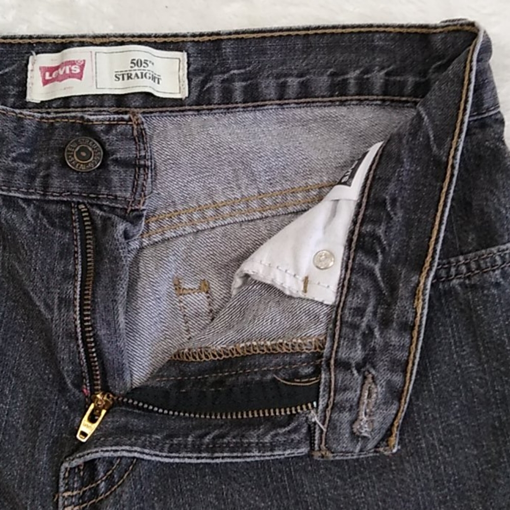 Levi's 505 Jeans - Picture 5 of 7